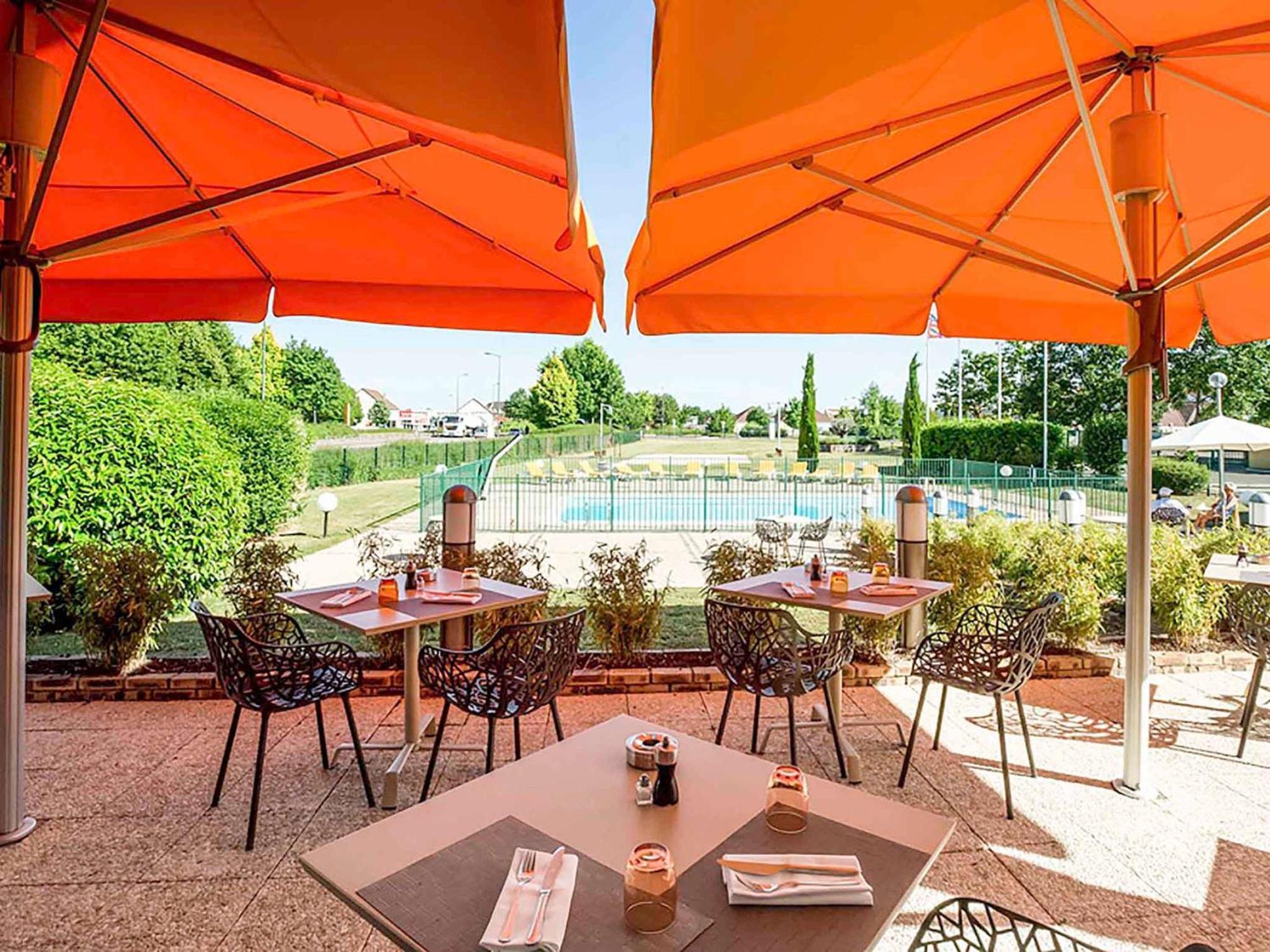 Hotel Ibis La Ferme Aux Vins 3*