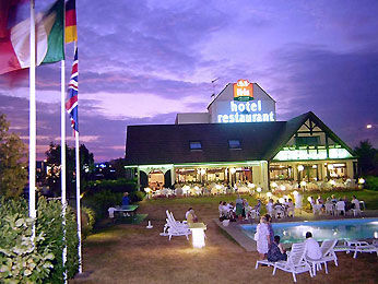 Ibis La Ferme Aux Vins Hotel 3*
